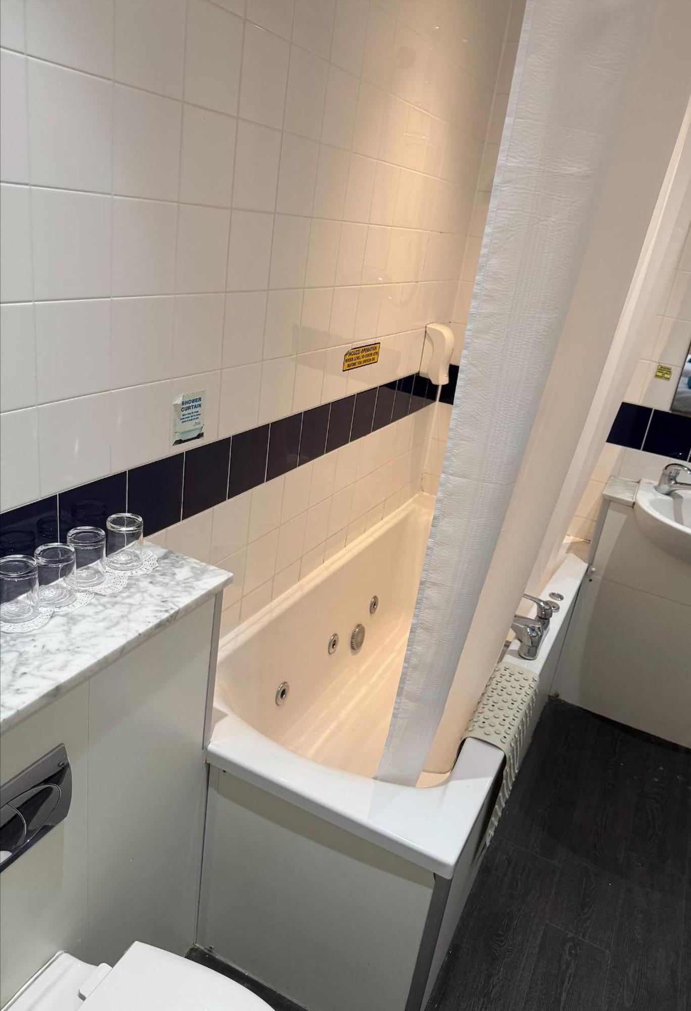 בלקפול The Savoy Hotel (Adults Only) מראה חיצוני תמונה